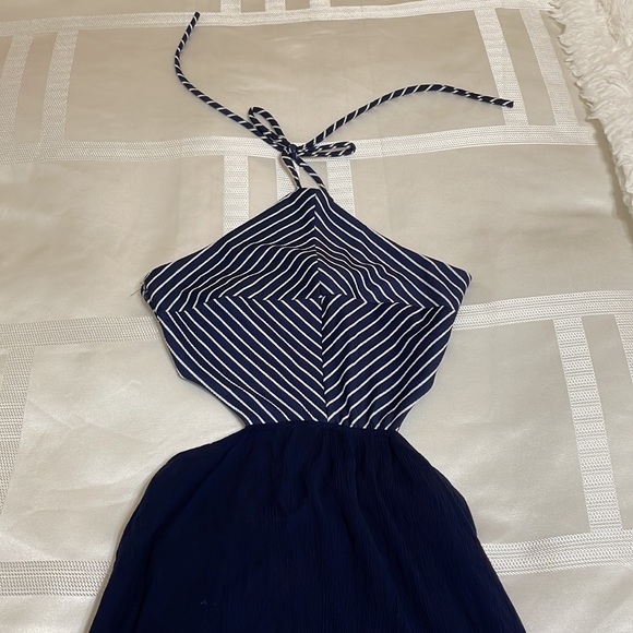 Mid length navy blue and white dress - Picture 7 of 9